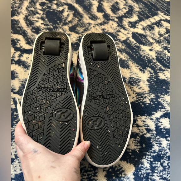 Heelys Sneakers - Picture 3 of 4